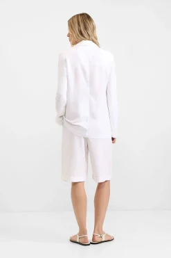 Bermudas con bolsillos verticales y pinzas
