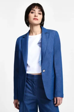 Blazer con botón delantero