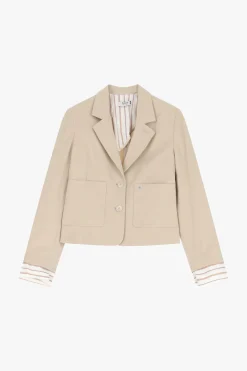 Blazer con botones y bolsillos