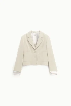 Blazer con botones y bolsillos