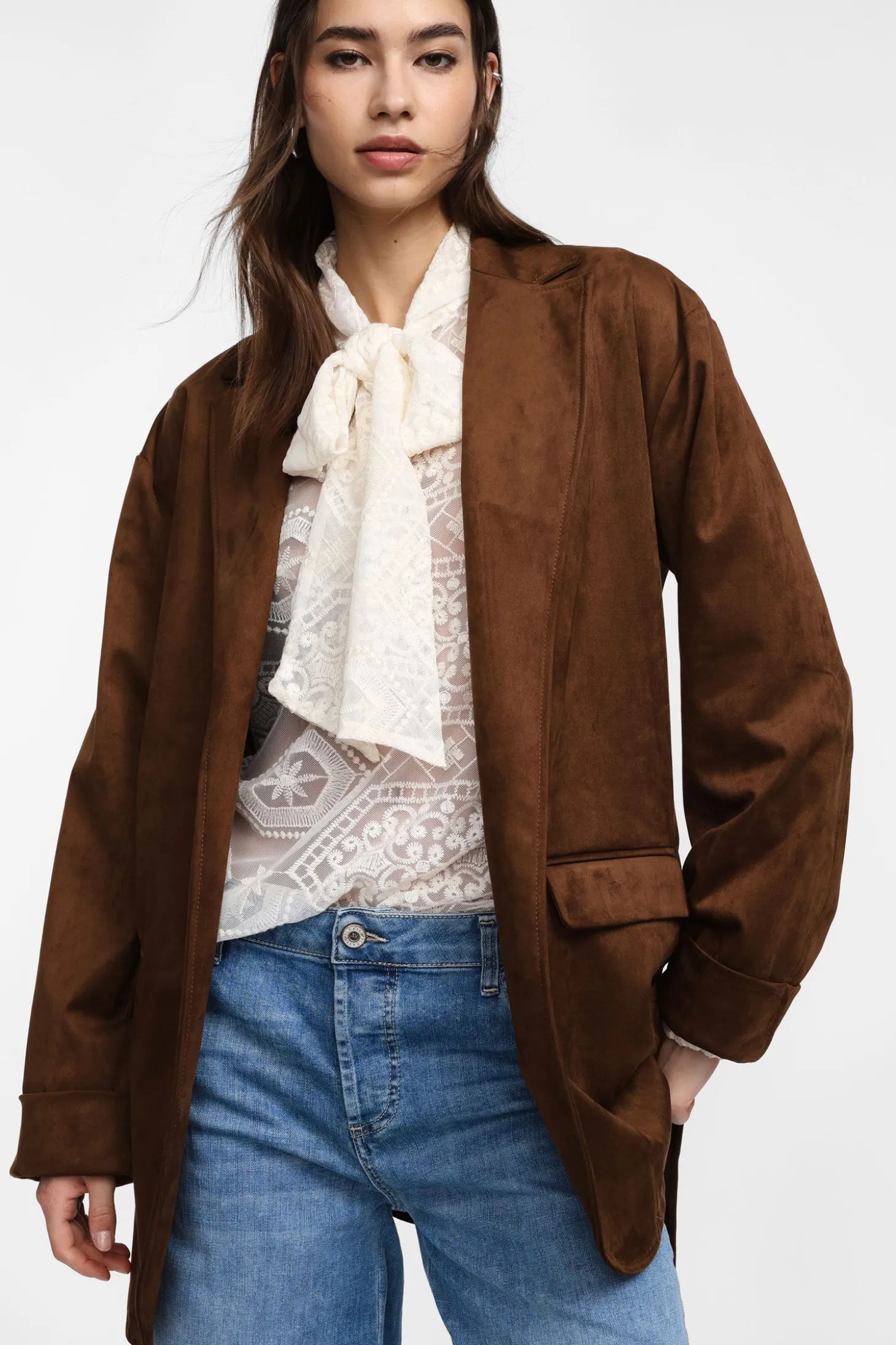 Blazer efecto suede con cinturón a juego