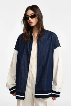 Bomber de denim con cierre de cremallera