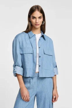 Camisa con bolsillos y mangas 3/4