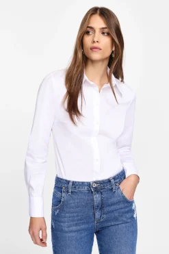 Camisa con cuello clásico