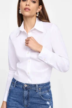 Camisa con cuello clásico