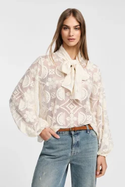 Camisa con mangas largas y estampado