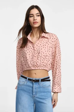 Camisa corta de lunares con cuello