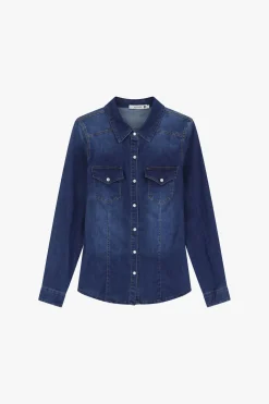 Camisa de denim con bolsillos y botones