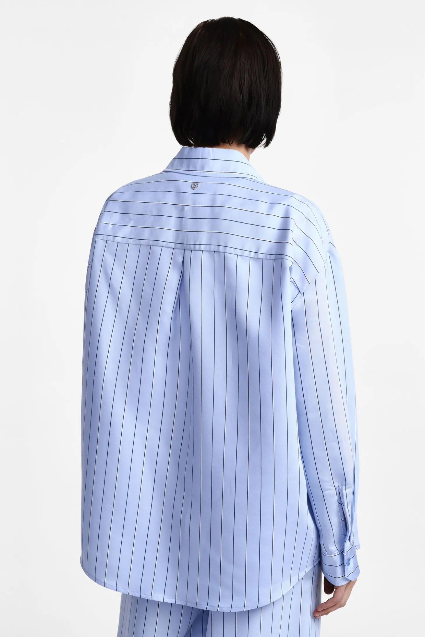 Camisa de rayas con botones