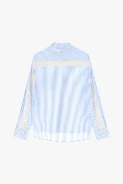 Camisa de rayas con cuello clásico