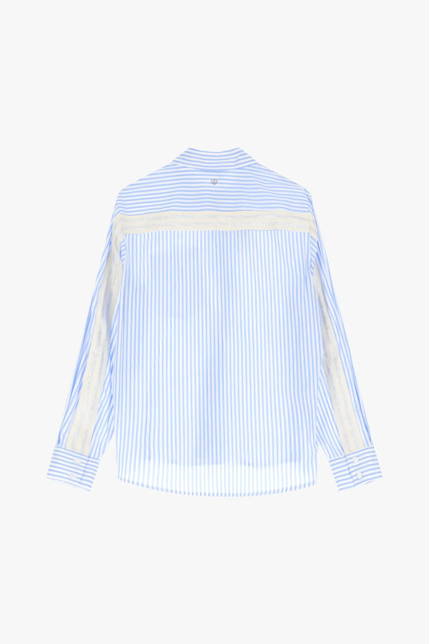 Camisa de rayas con cuello clásico