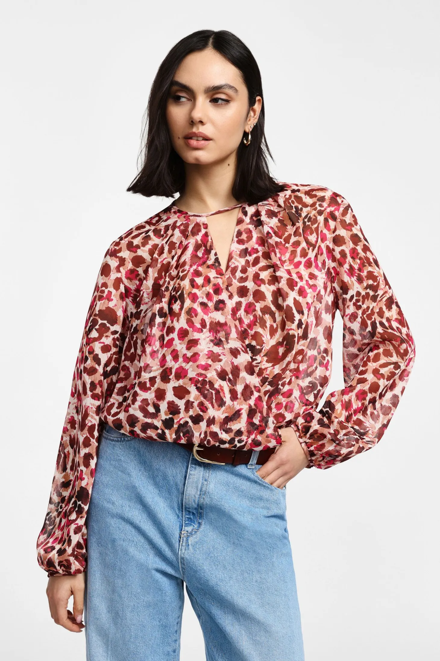 Camisa estampado animal con mangas largas