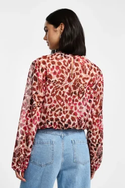 Camisa estampado animal con mangas largas