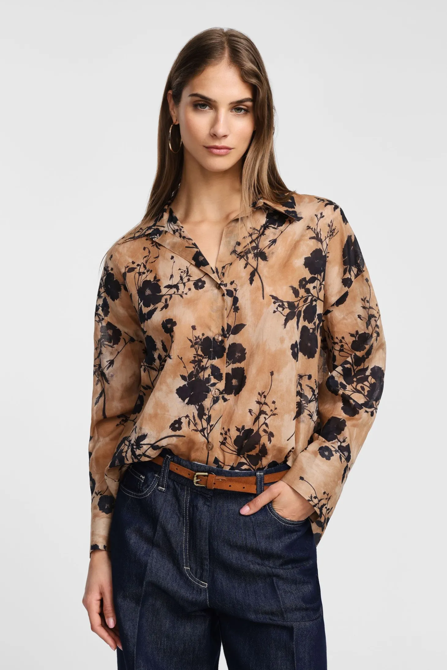 Camisa floral de manga larga