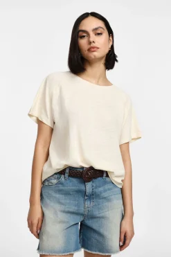 Camiseta con cuello redondo