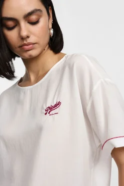 Camiseta de cuello redondo y manga corta