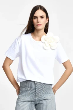 Camiseta de manga corta con maxi flor