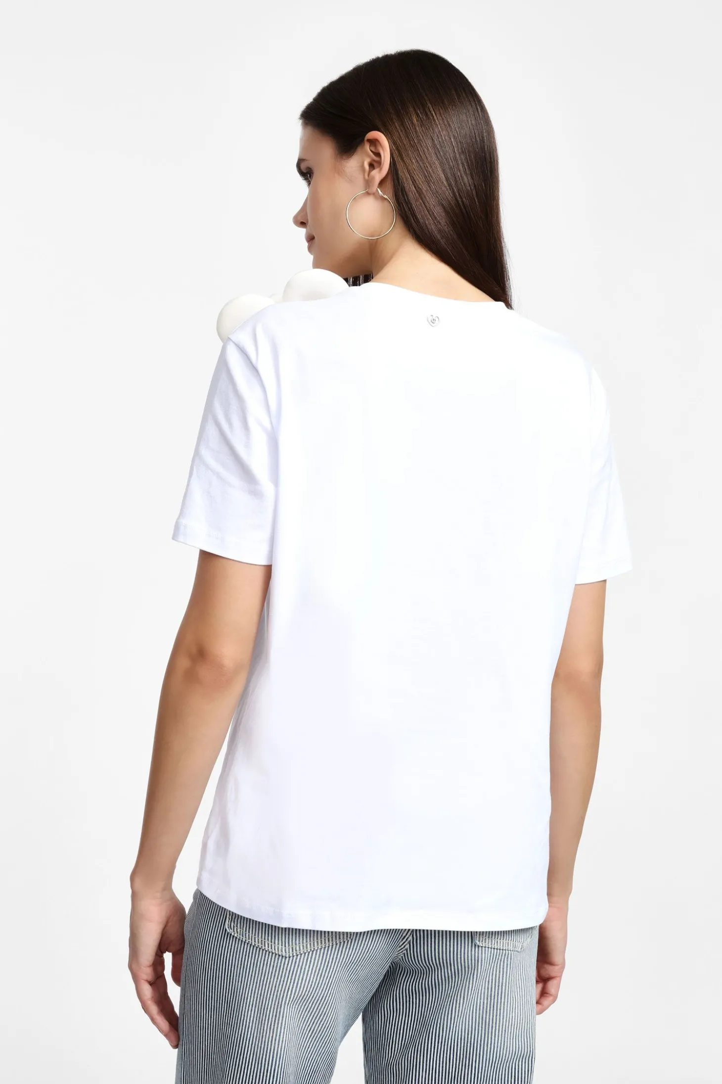 Camiseta de manga corta con maxi flor