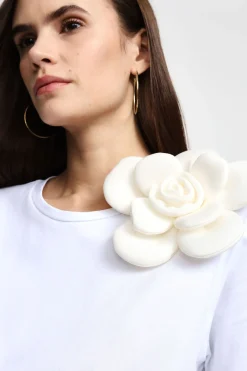 Camiseta de manga corta con maxi flor