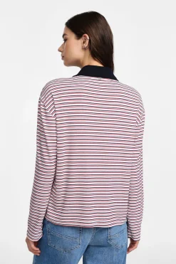 Camiseta rayada con cuello clásico