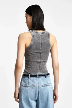 Camiseta sin mangas cuello redondo