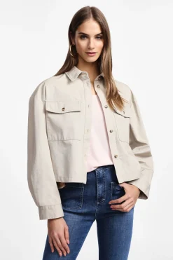 Chaqueta camisera con estampado en la espalda