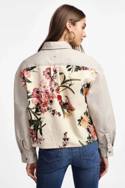 Chaqueta camisera con estampado en la espalda