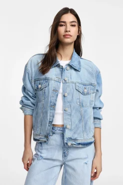 Chaqueta de denim con botones