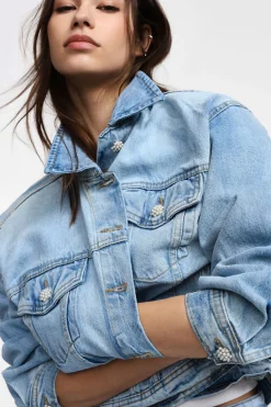 Chaqueta de denim con botones