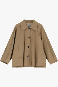 Chaqueta estilo trench con cierre de botones