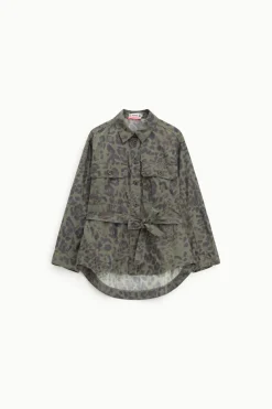 Chaqueta oversize con estampado animal