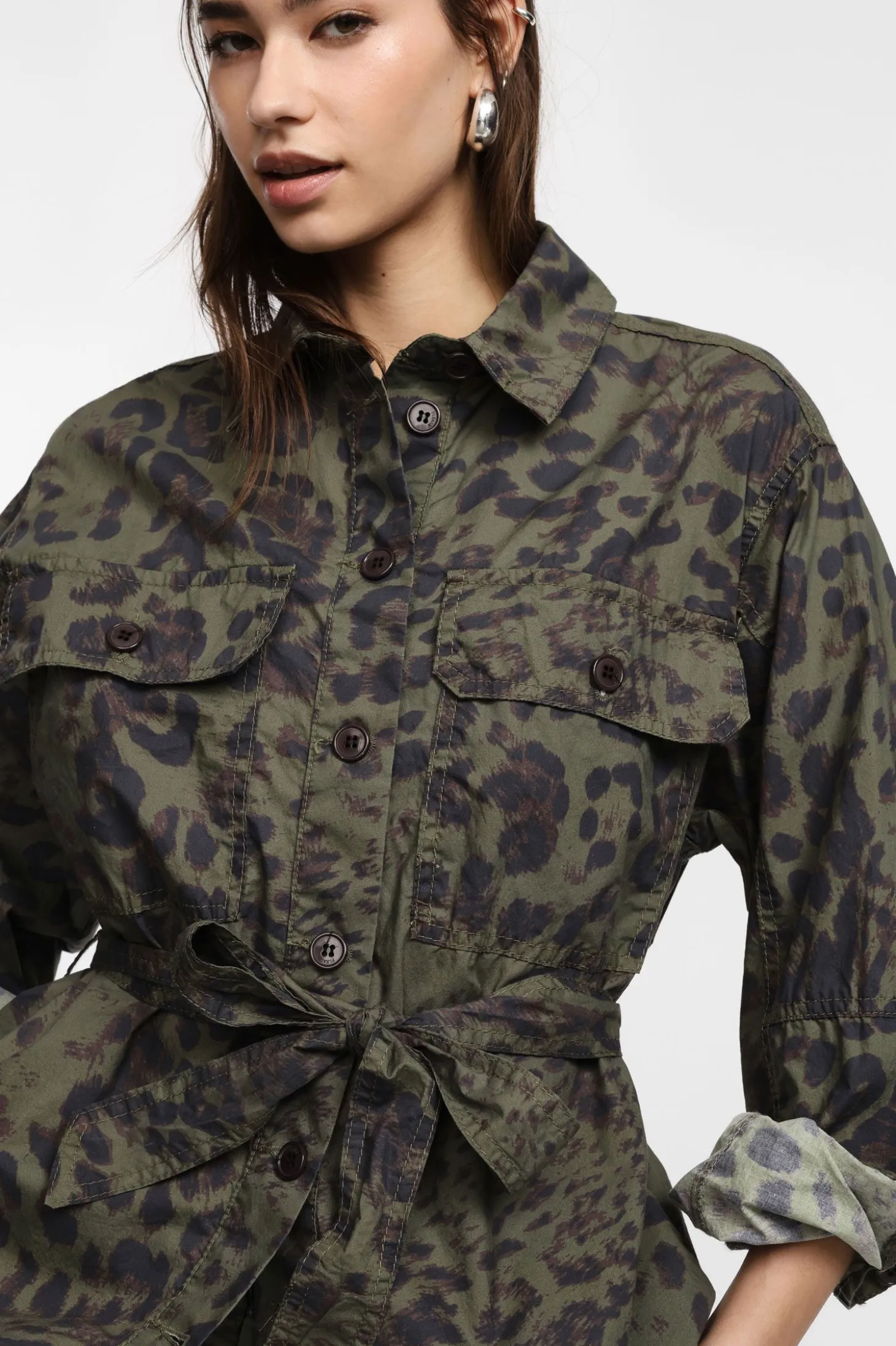 Chaqueta oversize con estampado animal