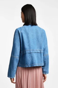 Chaqueta vaquera con cierre cremallera