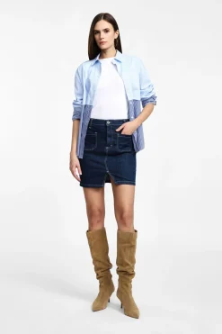 Falda corta de denim con bolsillos