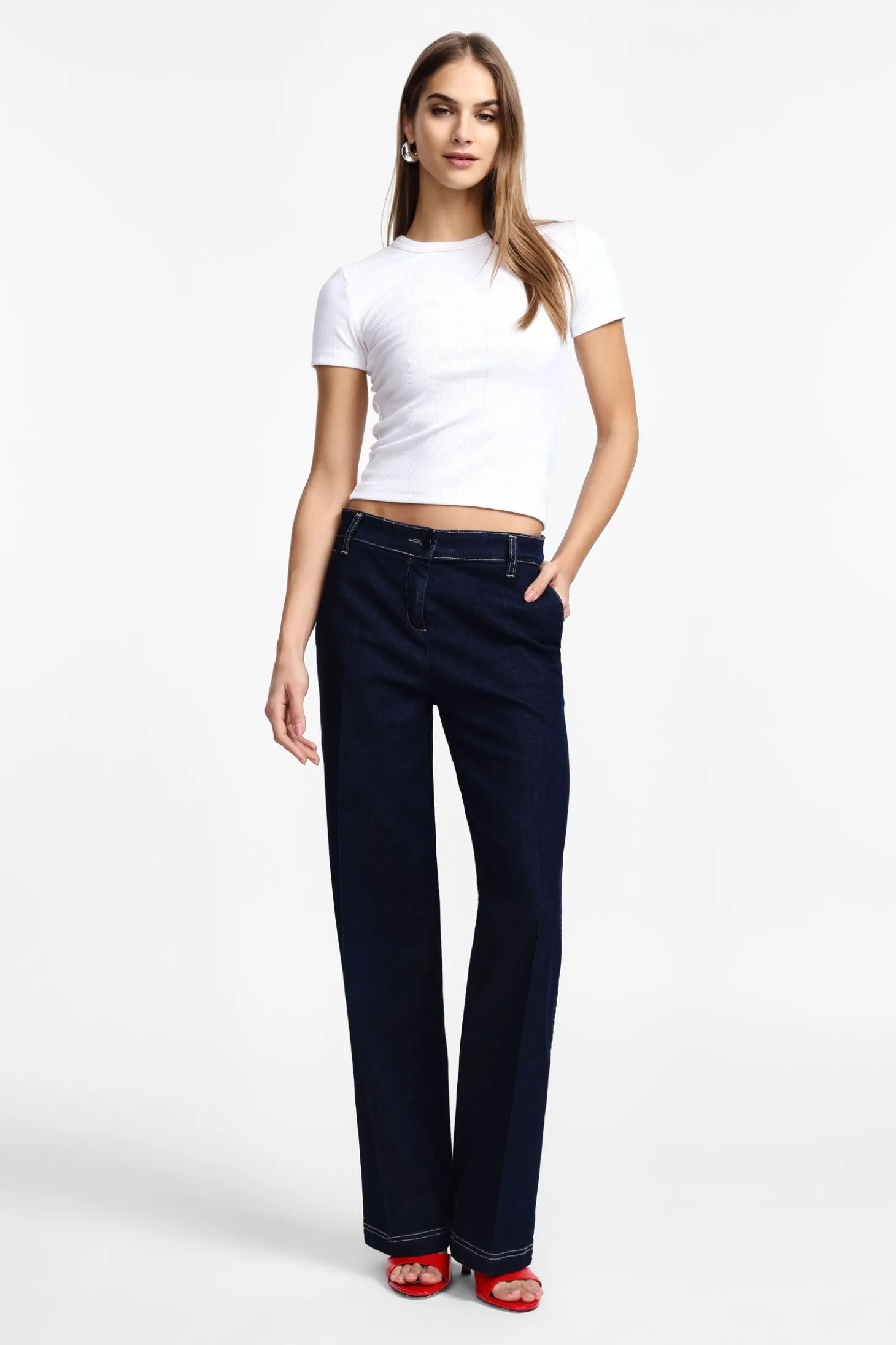 Jeans a gamba dritta con vita media