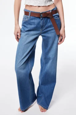 Jeans a gamba larga con cintura