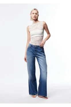 Jeans a gamba larga con lavaggio