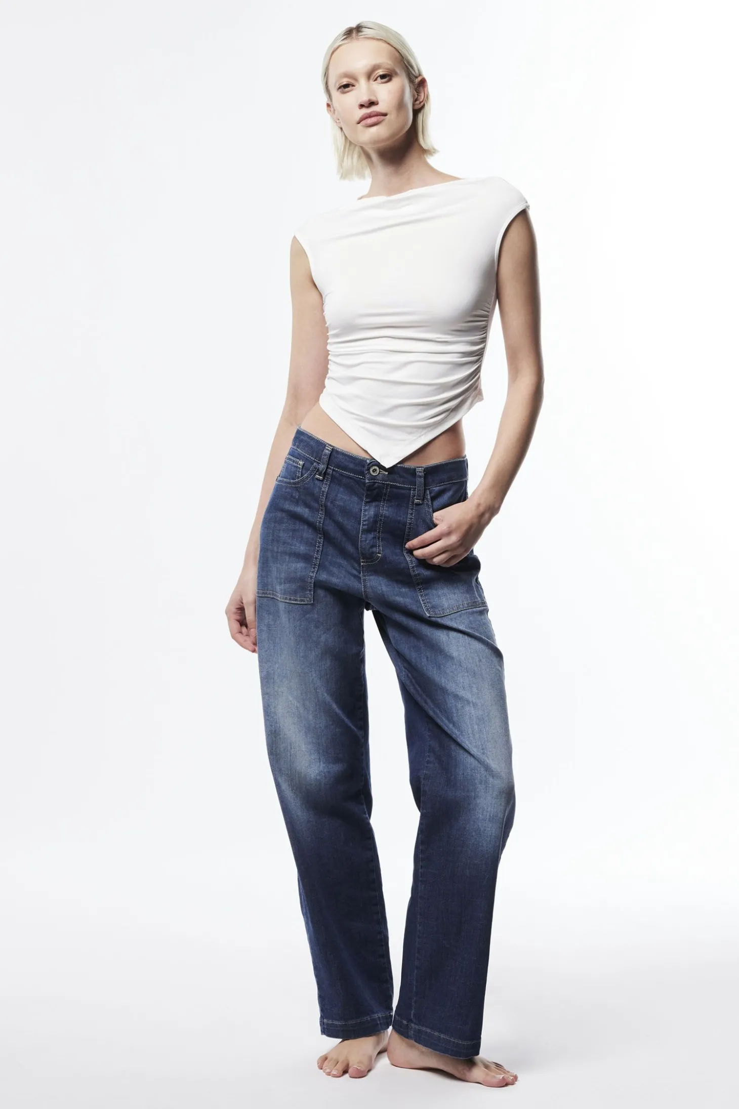 Jeans a gamba larga con tasche