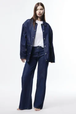 Jeans a gamba larga con vita media