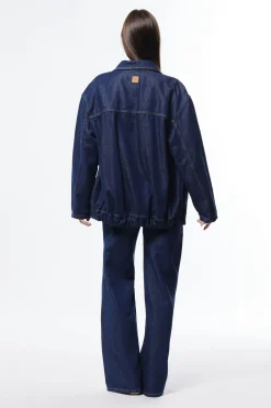 Jeans a gamba larga con vita media