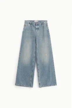 Jeans a gamba svasata con vita media