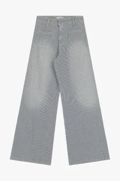 Jeans a zampa con righe e tasche