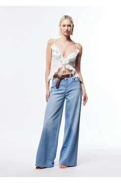 Jeans ampi con cintura