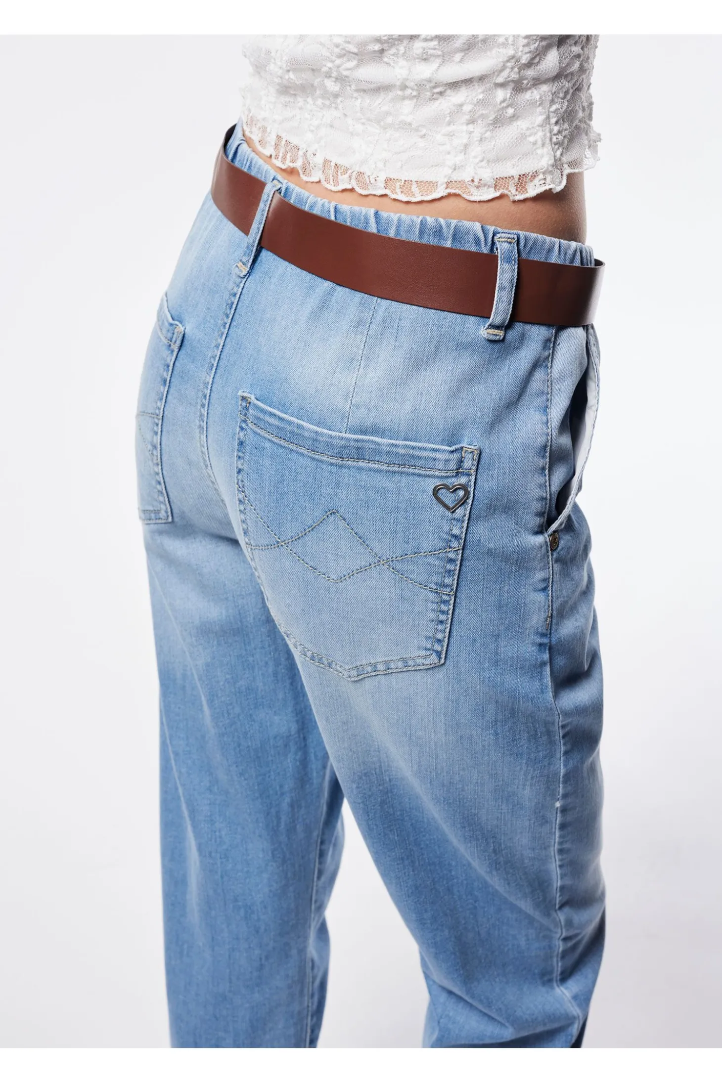 Jeans baggy con tasche laterali