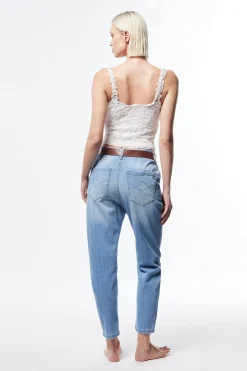 Jeans baggy con tasche laterali