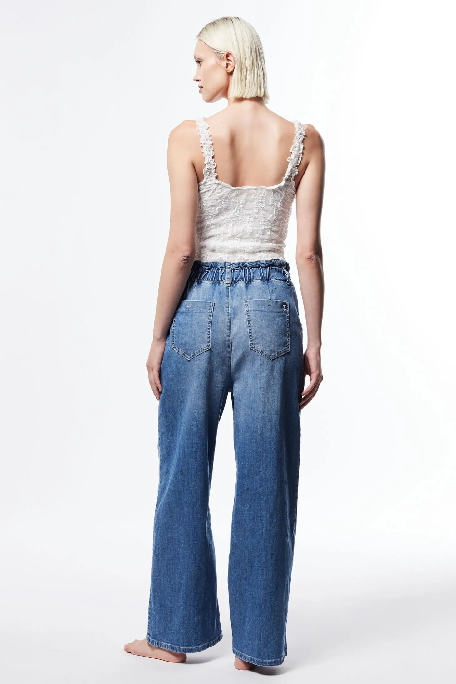 Jeans de pierna ancha con cintura alta