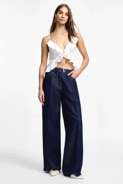 Jeans de pierna ancha y tiro alto
