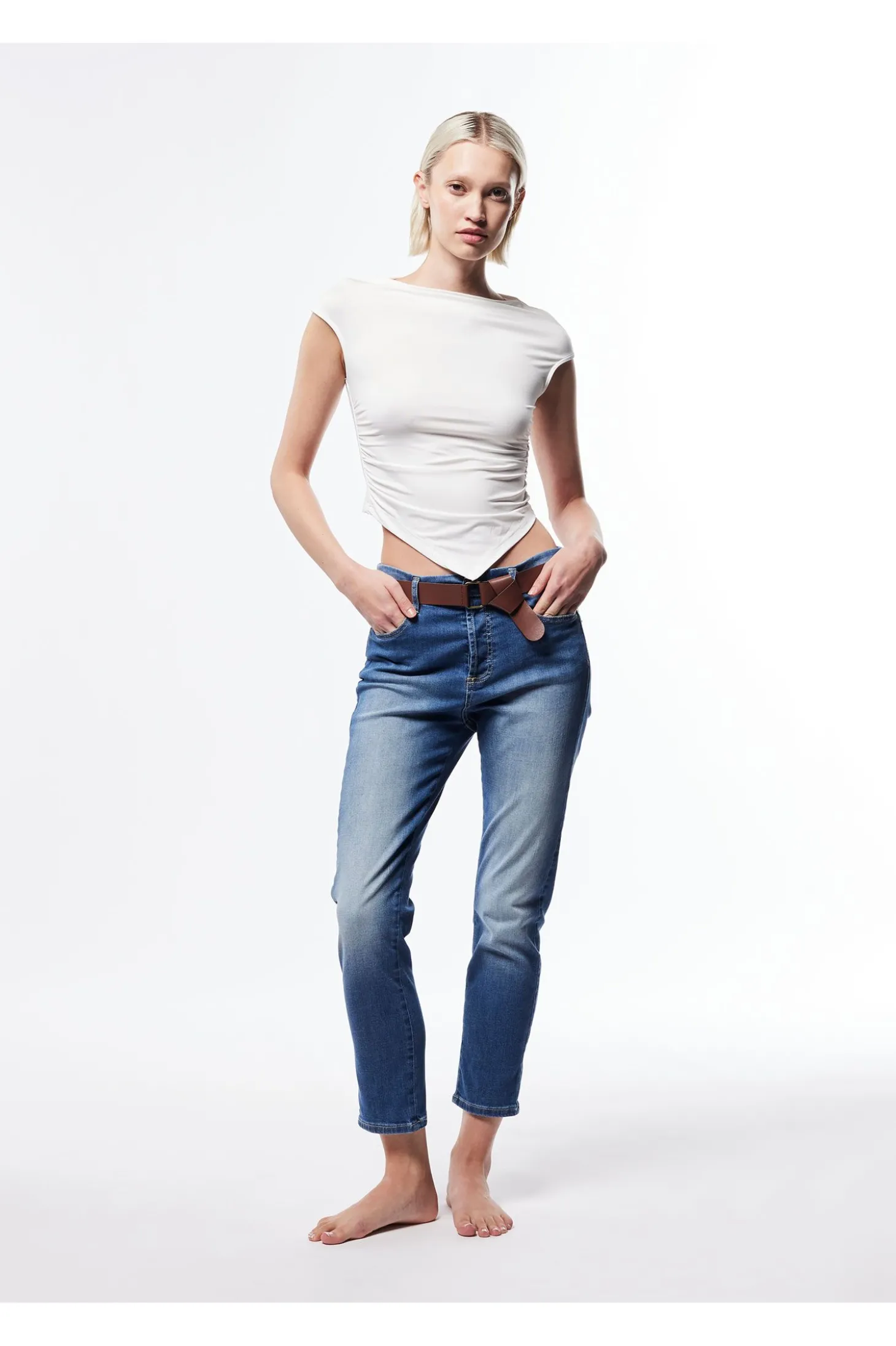 Jeans girlfriend con vita bassa