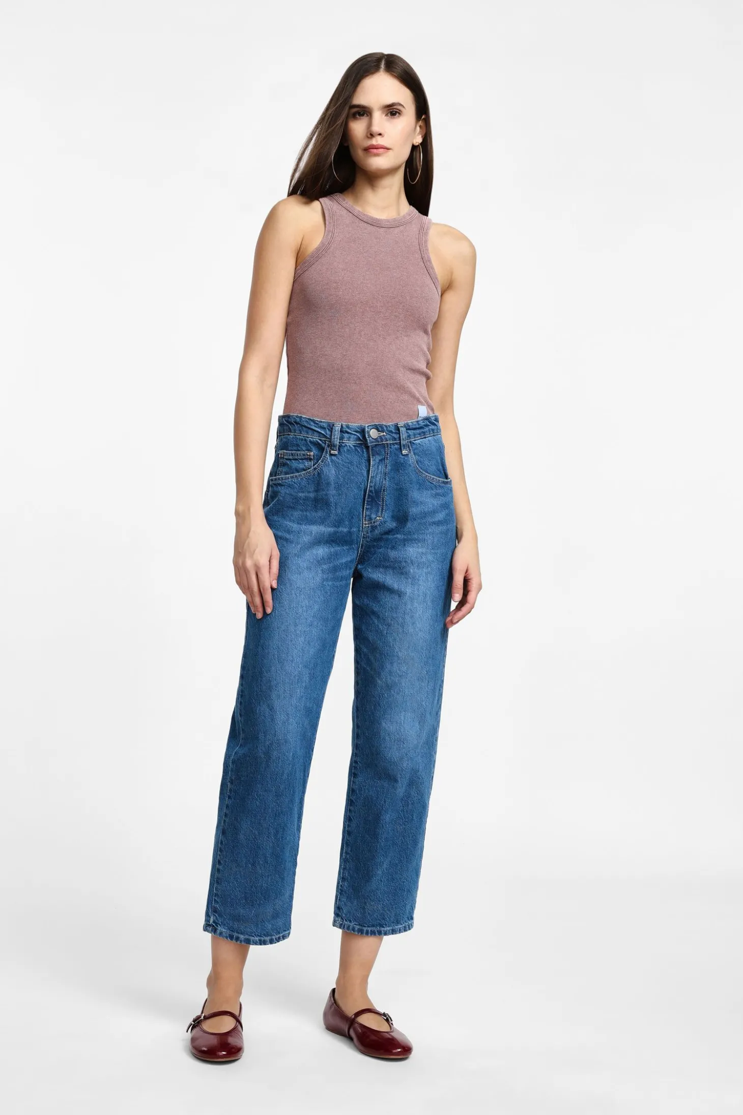 Jeans pierna recta tiro alto