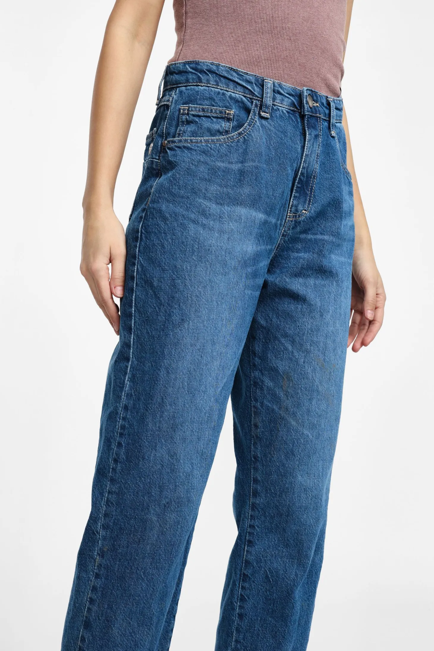 Jeans pierna recta tiro alto